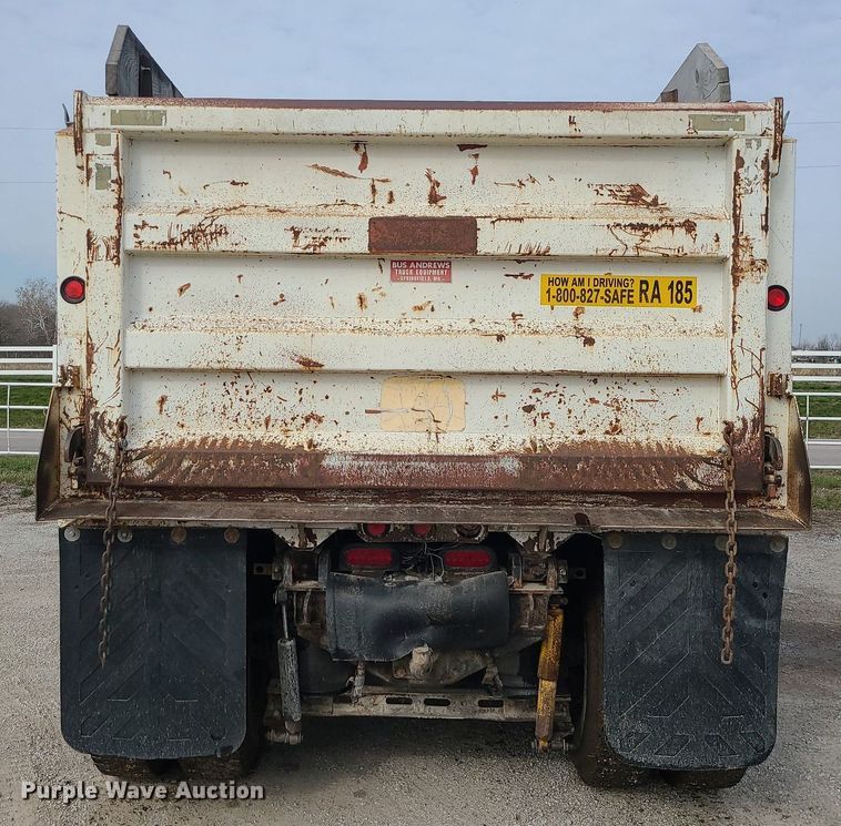 image for item LI9019 1991 International 9400  dump truck