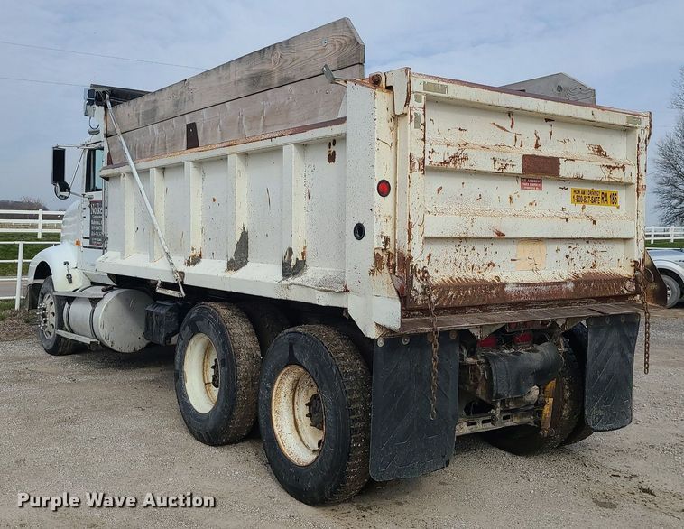 image for item LI9019 1991 International 9400  dump truck