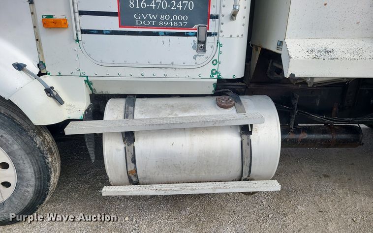 image for item LI9019 1991 International 9400  dump truck