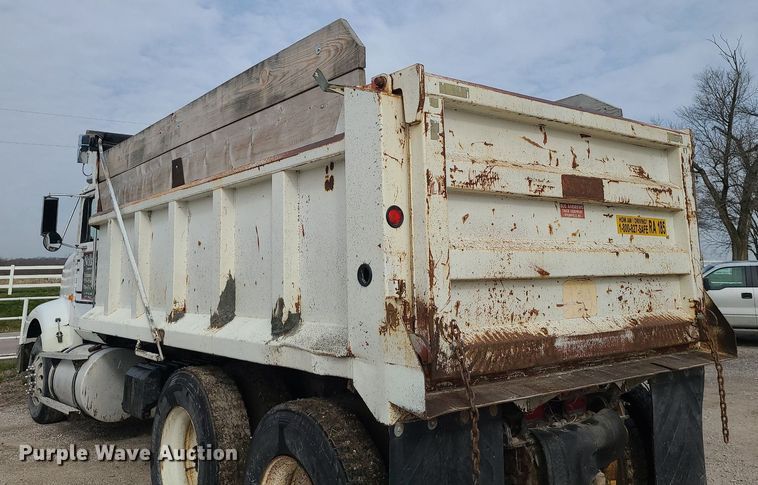 image for item LI9019 1991 International 9400  dump truck