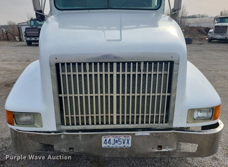 image for item LI9019 1991 International 9400  dump truck