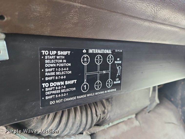 image for item LI9019 1991 International 9400  dump truck