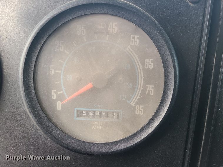 image for item LI9019 1991 International 9400  dump truck