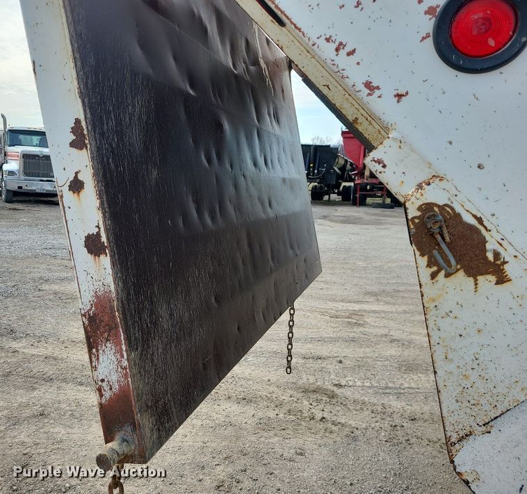 image for item LI9019 1991 International 9400  dump truck