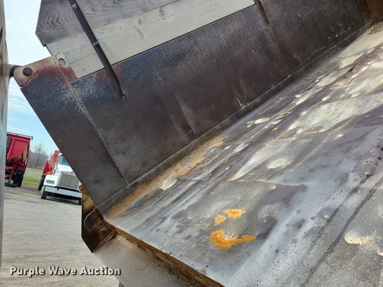 image for item LI9019 1991 International 9400  dump truck