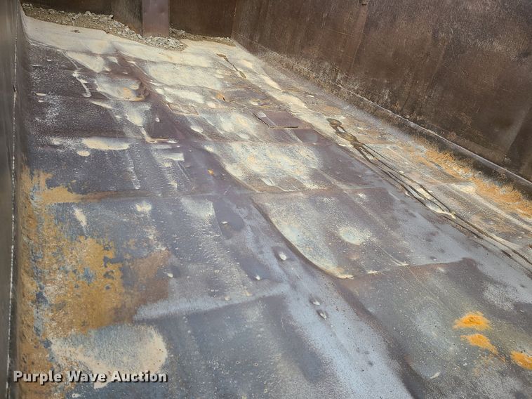 image for item LI9019 1991 International 9400  dump truck