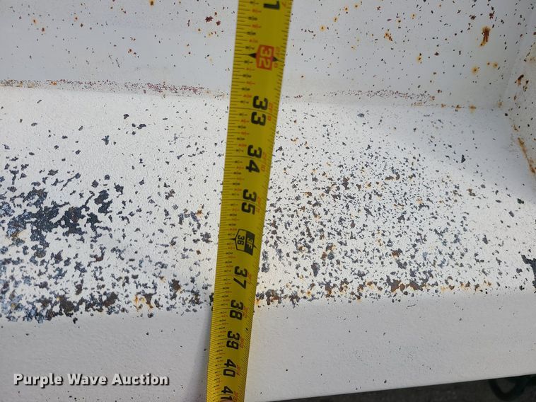 image for item LI9019 1991 International 9400  dump truck