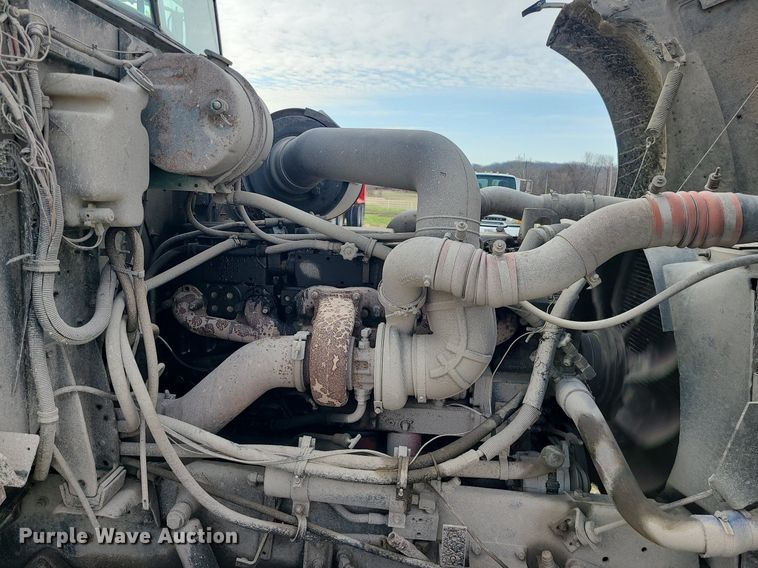 image for item LI9019 1991 International 9400  dump truck