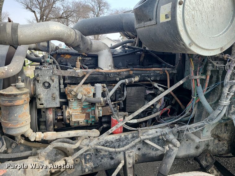 image for item LI9019 1991 International 9400  dump truck