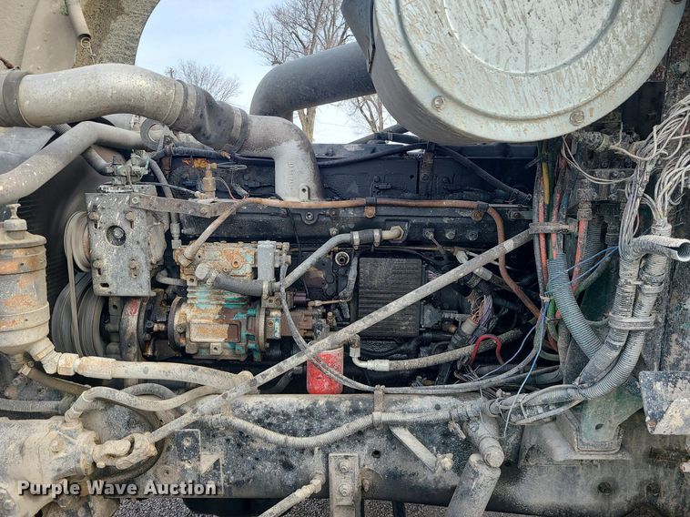 image for item LI9019 1991 International 9400  dump truck