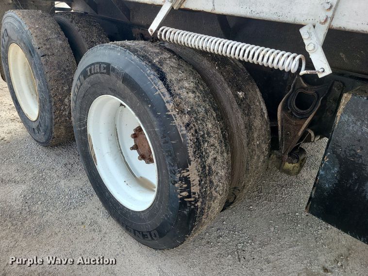 image for item LI9019 1991 International 9400  dump truck