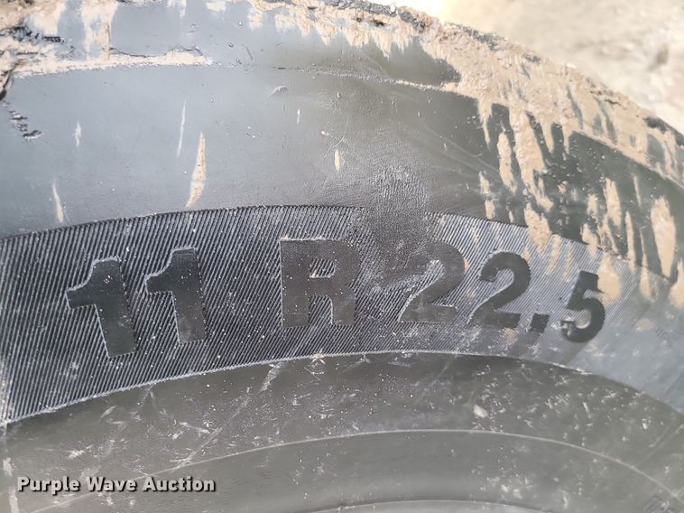 image for item LI9019 1991 International 9400  dump truck