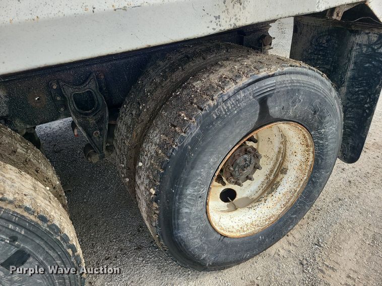 image for item LI9019 1991 International 9400  dump truck