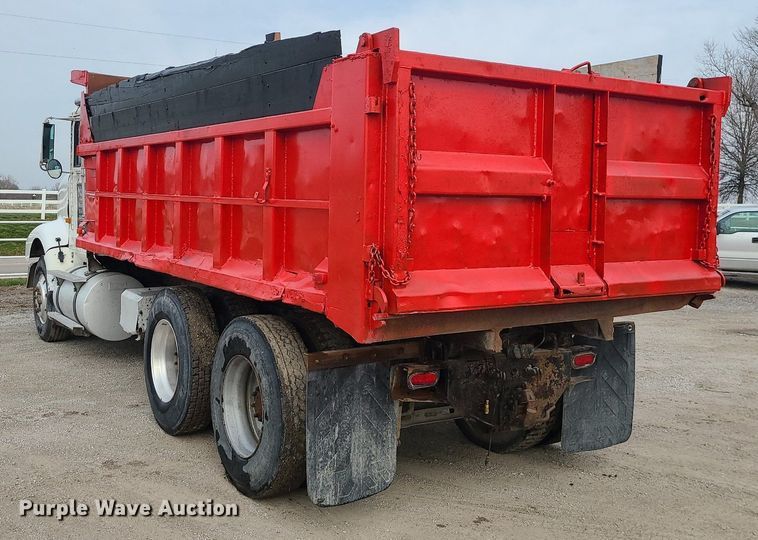 image for item LI9022 1992 International 9400  dump truck