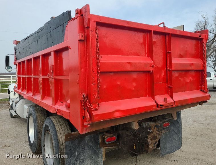 image for item LI9022 1992 International 9400  dump truck