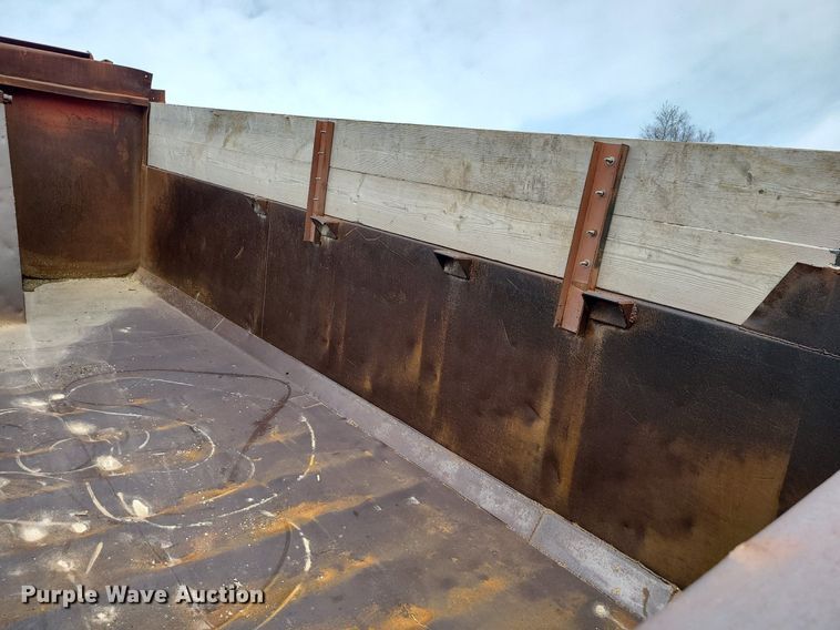 image for item LI9022 1992 International 9400  dump truck