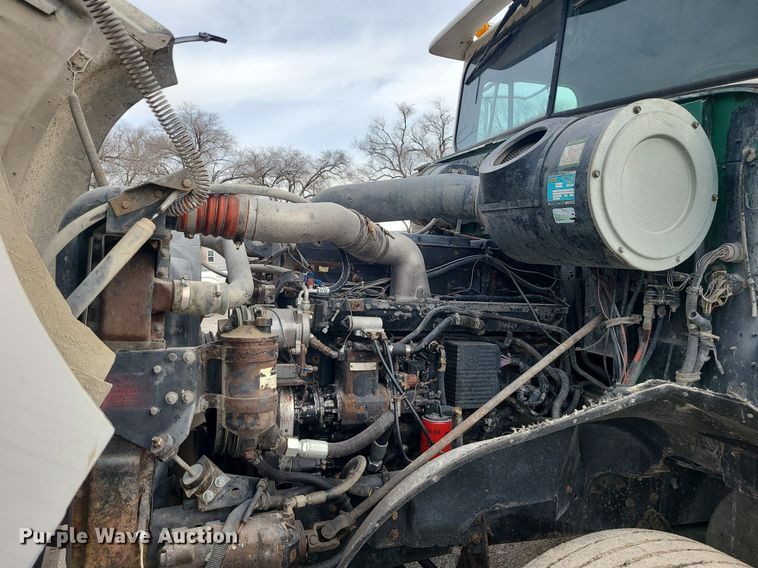 image for item LI9022 1992 International 9400  dump truck