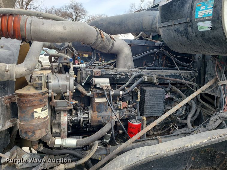 image for item LI9022 1992 International 9400  dump truck