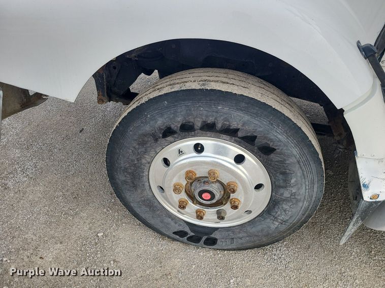 image for item LI9022 1992 International 9400  dump truck