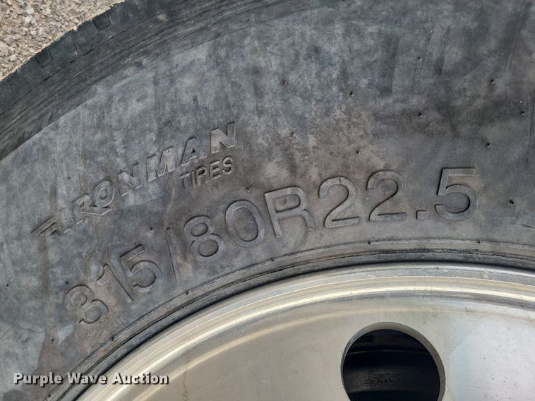 image for item LI9022 1992 International 9400  dump truck