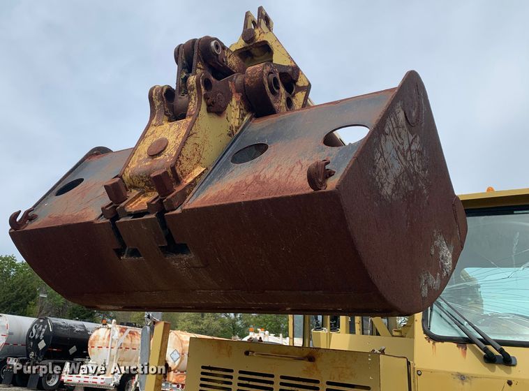 image for item LI9130 Gradall G3WD  wheeled excavator