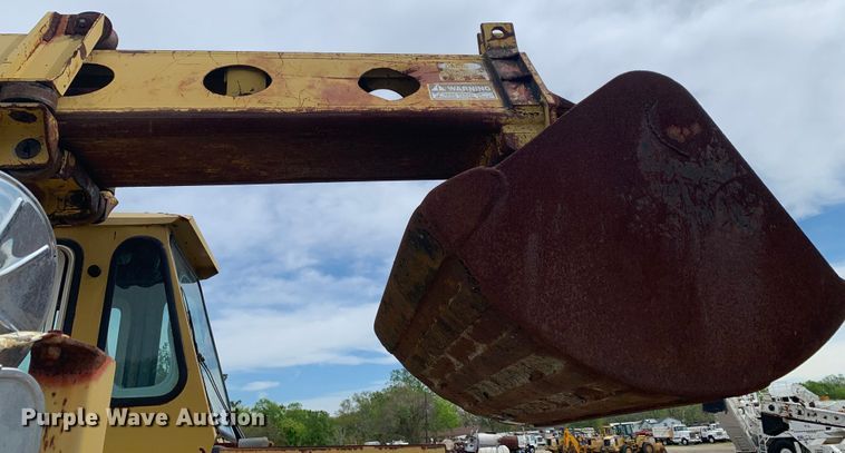 image for item LI9130 Gradall G3WD  wheeled excavator