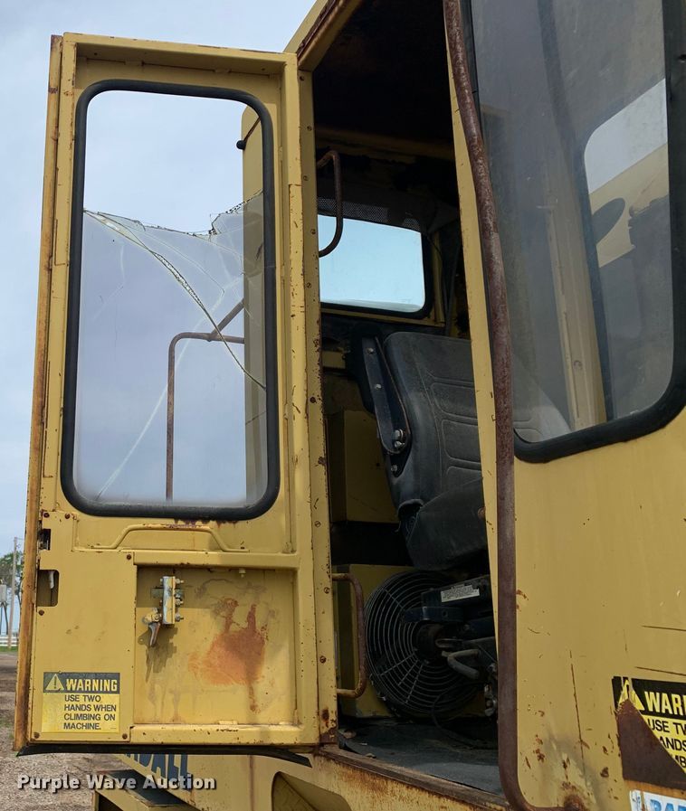 image for item LI9130 Gradall G3WD  wheeled excavator