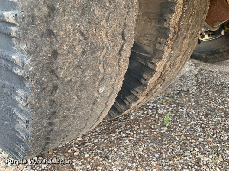 image for item LI9130 Gradall G3WD  wheeled excavator