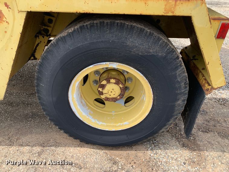 image for item LI9130 Gradall G3WD  wheeled excavator