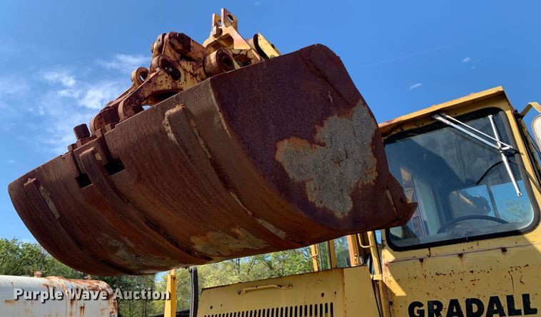 image for item LI9131 Gradall G3WD  wheeled excavator