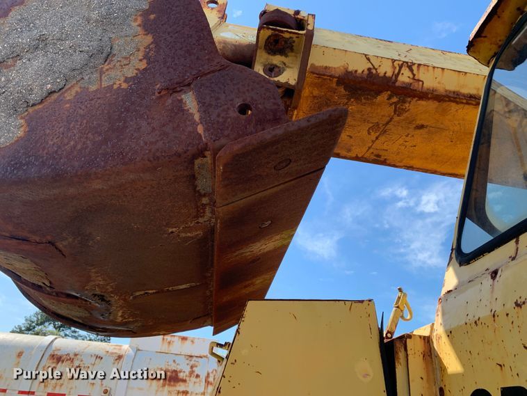 image for item LI9131 Gradall G3WD  wheeled excavator