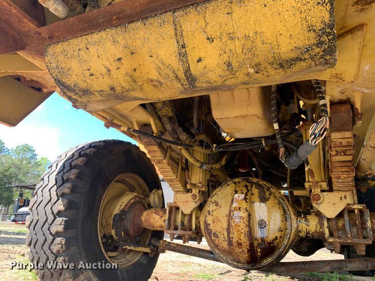 image for item LI9131 Gradall G3WD  wheeled excavator