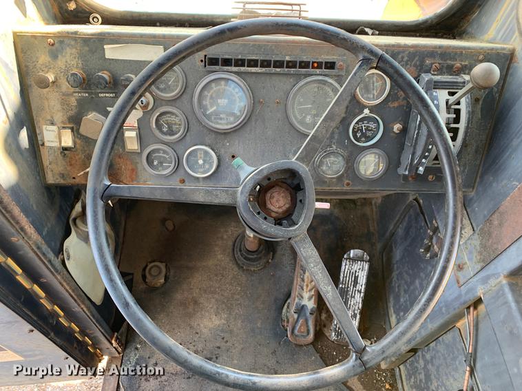 image for item LI9131 Gradall G3WD  wheeled excavator