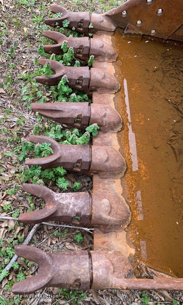 image for item LI9183 Esco SK290/295  excavator bucket