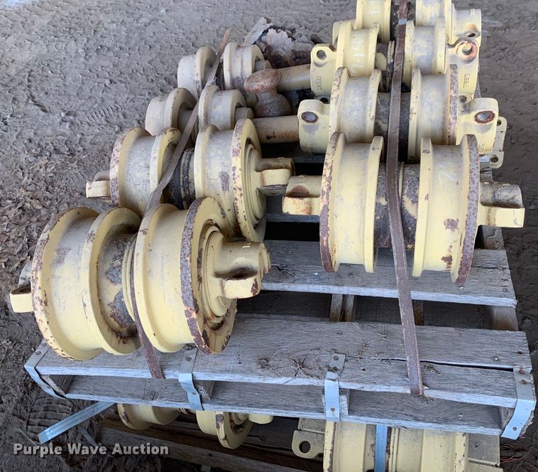 image for item LI9191 (3) pallets of Caterpillar D5 parts