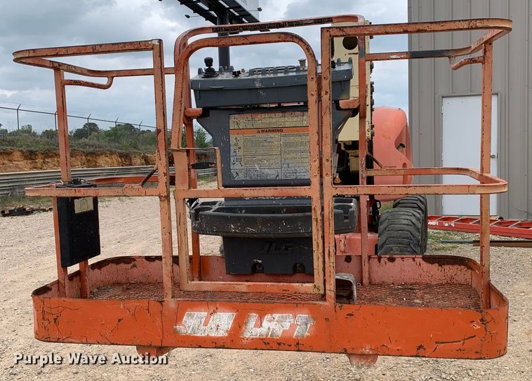 image for item LI9227 2000 JLG 450A  boom lift