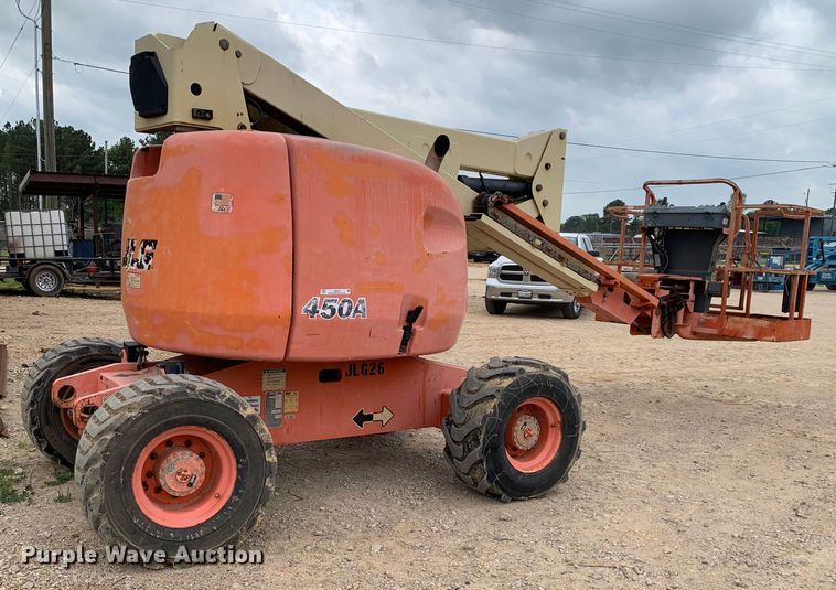 image for item LI9227 2000 JLG 450A  boom lift