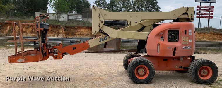 image for item LI9227 2000 JLG 450A  boom lift