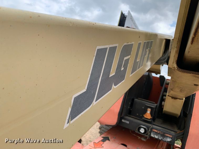 image for item LI9227 2000 JLG 450A  boom lift