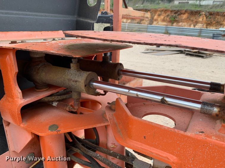 image for item LI9227 2000 JLG 450A  boom lift