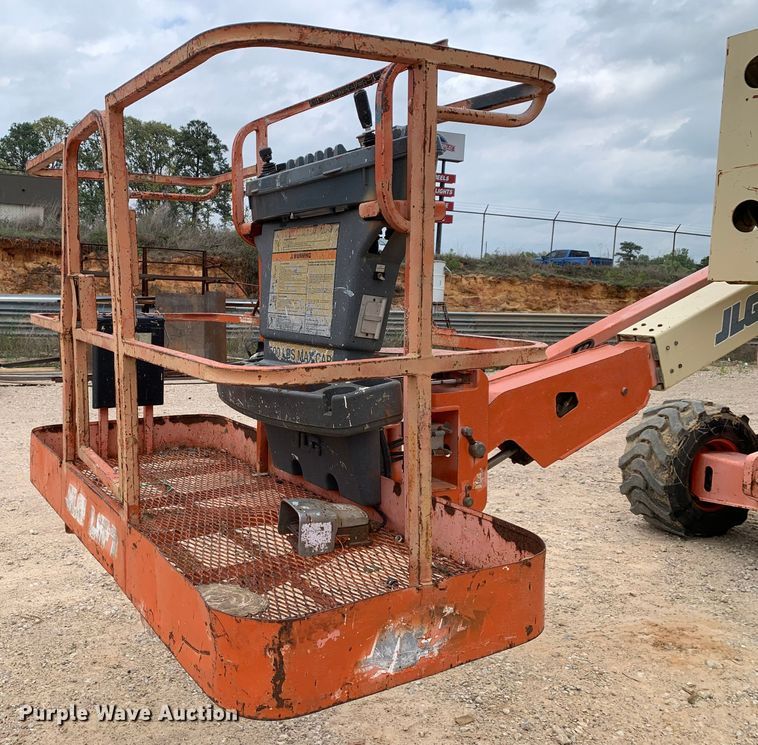 image for item LI9227 2000 JLG 450A  boom lift