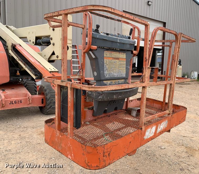 image for item LI9227 2000 JLG 450A  boom lift