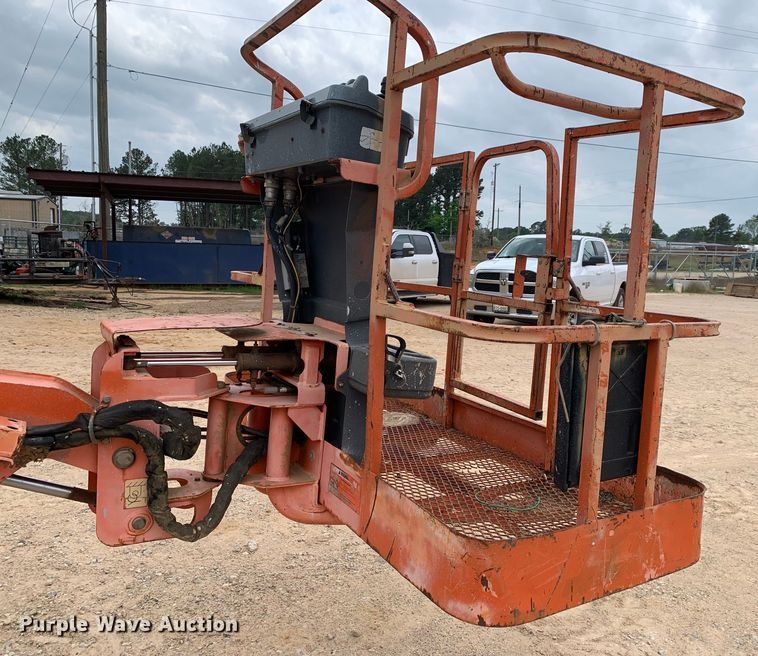 image for item LI9227 2000 JLG 450A  boom lift