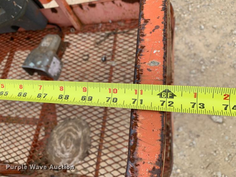 image for item LI9227 2000 JLG 450A  boom lift