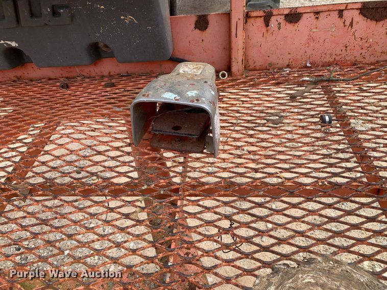 image for item LI9227 2000 JLG 450A  boom lift