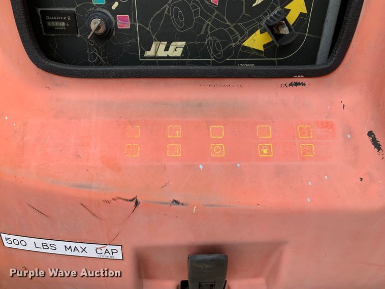 image for item LI9227 2000 JLG 450A  boom lift