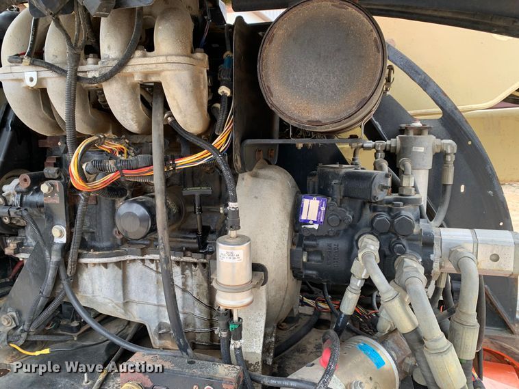 image for item LI9227 2000 JLG 450A  boom lift