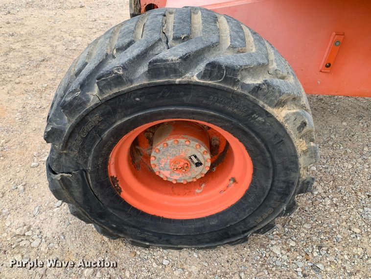 image for item LI9227 2000 JLG 450A  boom lift