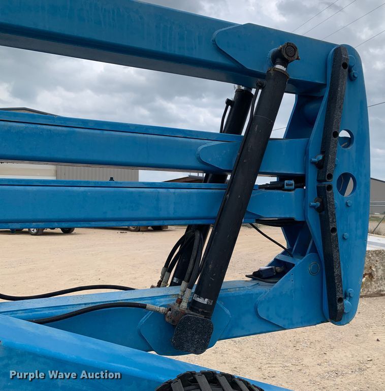 image for item LI9228 2006 Genie Z-45/25  boom lift