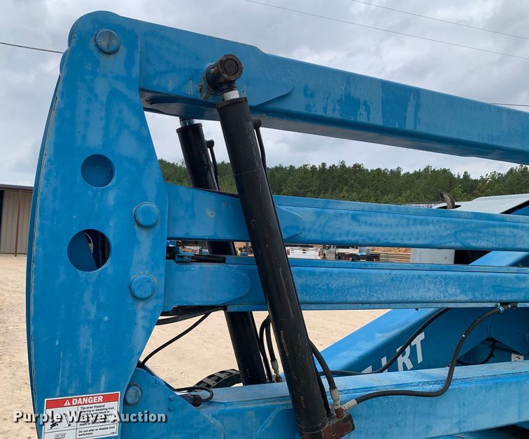 image for item LI9228 2006 Genie Z-45/25  boom lift